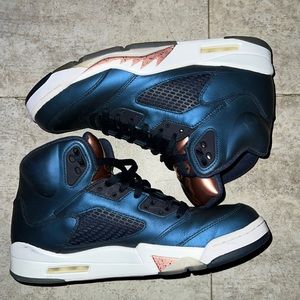 Jordan 5 bronze barely worn, look brand new